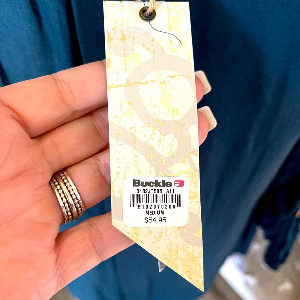 New with tags! Adorable boho top from Buckle! - Picture 5 of 6